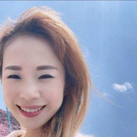 四刷热烈娇小女