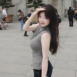 可爱美乳大胸妹妹