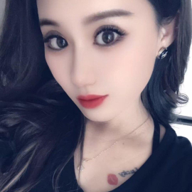 大奶翘臀清纯御姐